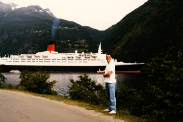 NLTGs Carl Morris was Chief Baker on the QE2